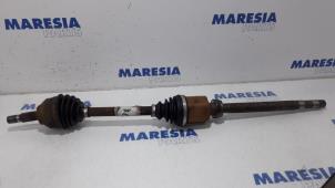 Begagnade Drivaxel, höger fram Citroen C6 (TD) 2.2 HdiF 16V Pris € 157,50 Marginaltabell erbjuds av Maresia Parts