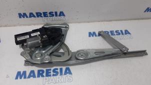 Gebruikte Ruitmechaniek 2Deurs links-voor Renault Megane III Coupe (DZ) 2.0 16V RS Turbo Prijs € 105,00 Margeregeling aangeboden door Maresia Parts