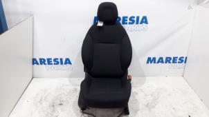 Używane Fotel prawy Peugeot 208 I (CA/CC/CK/CL) 1.2 Vti 12V PureTech Cena € 157,50 Procedura marży oferowane przez Maresia Parts