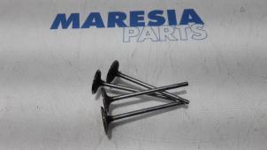 Gebruikte Cilinderkop Fiat Punto III (199) 0.9 TwinAir Turbo 100 Prijs € 50,00 Margeregeling aangeboden door Maresia Parts