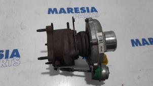 Gebruikte Turbo Renault Trafic New (FL) 2.0 dCi 16V 115 Prijs € 262,50 Margeregeling aangeboden door Maresia Parts