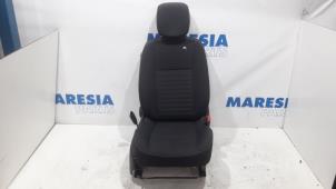 Begagnade Säte, höger Renault Scénic III (JZ) 1.2 16V TCe 130 Pris € 75,00 Marginaltabell erbjuds av Maresia Parts