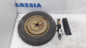 Begagnade Domkraftsset + reservhjul Peugeot 4007 (VU/VV) 2.4 16V Pris € 100,00 Marginaltabell erbjuds av Maresia Parts