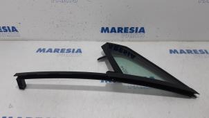 Begagnade Sidofönster, vänster fram Peugeot 208 I (CA/CC/CK/CL) 1.2 12V e-THP PureTech 110 Pris € 34,99 Marginaltabell erbjuds av Maresia Parts