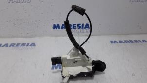 Gebruikte Deurslot Mechaniek 4Deurs links-voor Citroen C3 (SC) 1.6 HDi 92 Prijs € 25,00 Margeregeling aangeboden door Maresia Parts