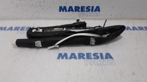 Używane Kurtyna lewa Renault Megane III Coupe (DZ) 2.0 16V TCe 180 Cena € 40,00 Procedura marży oferowane przez Maresia Parts