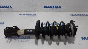 Używane Amortyzator prawy przód Opel Combo 1.4 16V ecoFlex Cena € 75,00 Procedura marży oferowane przez Maresia Parts