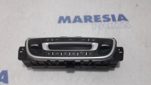 Begagnade Värmekontrollpanel Renault Scénic III (JZ) 1.5 dCi 105 Pris € 50,00 Marginaltabell erbjuds av Maresia Parts