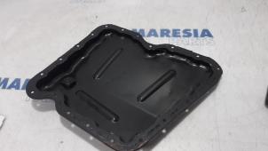 Begagnade Oljetråg Renault Trafic New (FL) 2.0 dCi 16V 115 Pris € 50,00 Marginaltabell erbjuds av Maresia Parts