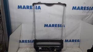 Begagnade Inre takklädsel Peugeot 308 (4A/C) 1.6 VTI 16V Pris € 157,50 Marginaltabell erbjuds av Maresia Parts