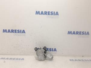 Gebruikte Ruitenwissermotor achter Fiat 500 (312) 1.2 Prijs € 50,00 Margeregeling aangeboden door Maresia Parts