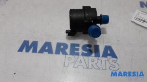 Begagnade Extra vattenpump Opel Vivaro 1.6 CDTI BiTurbo 120 Pris € 60,50 Inklusive moms erbjuds av Maresia Parts