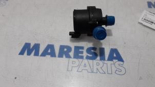 Begagnade Extra vattenpump Opel Vivaro 1.6 CDTI BiTurbo 120 Pris € 60,50 Inklusive moms erbjuds av Maresia Parts
