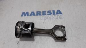 Gebruikte Zuiger Fiat Qubo 1.3 D 16V Multijet Prijs € 75,00 Margeregeling aangeboden door Maresia Parts