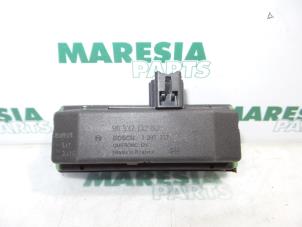 Używane Czujnik deszczu Peugeot 406 Break (8E/F) 2.0 HDi 110 Cena € 40,00 Procedura marży oferowane przez Maresia Parts