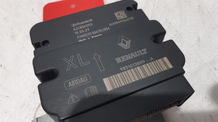 Airbagmodul från en Renault Clio IV Estate/Grandtour (7R) 1.5 Energy dCi 90 FAP 2015