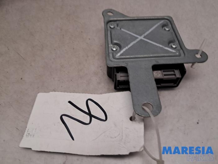 Airbagmodul från en Renault Clio IV Estate/Grandtour (7R) 1.5 Energy dCi 90 FAP 2015