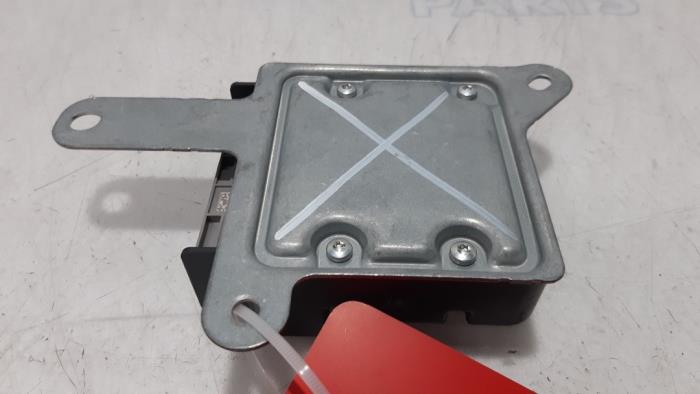 Airbagmodul från en Renault Clio IV Estate/Grandtour (7R) 1.5 Energy dCi 90 FAP 2015