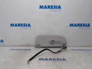 Używane Oslona przeciwsloneczna Peugeot 307 CC (3B) 2.0 16V Cena € 30,00 Procedura marży oferowane przez Maresia Parts