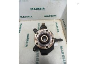 Begagnade Spindel, vänster fram Renault Laguna II (BG) 1.9 dCi 120 Pris € 40,00 Marginaltabell erbjuds av Maresia Parts