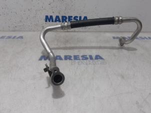 Używane Przewód klimatyzacji Renault Clio IV (5R) 1.2 TCE 16V GT EDC Cena € 45,00 Procedura marży oferowane przez Maresia Parts