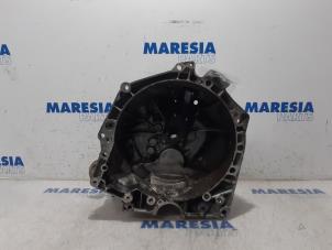 Begagnade Växellådshus Renault Kadjar (RFEH) 1.2 Energy TCE 130 Pris € 60,00 Marginaltabell erbjuds av Maresia Parts