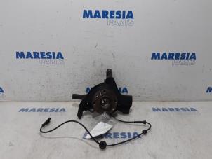 Gebruikte Asschenkel links-voor Lancia Delta (844) 1.4 MultiAir 16V Prijs € 105,00 Margeregeling aangeboden door Maresia Parts