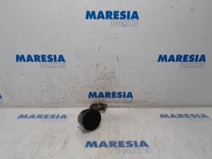 Gebruikte Zuiger Fiat Croma (194) 2.2 MPI 16V Prijs € 50,00 Margeregeling aangeboden door Maresia Parts