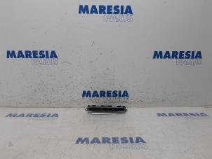 Używane Przelacznik Renault Megane IV (RFBB) 1.2 Energy TCE 130 Cena € 40,00 Procedura marży oferowane przez Maresia Parts