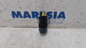 Begagnade Pump, vindrutespolare Fiat Panda (169) 1.2 Fire Pris € 10,00 Marginaltabell erbjuds av Maresia Parts