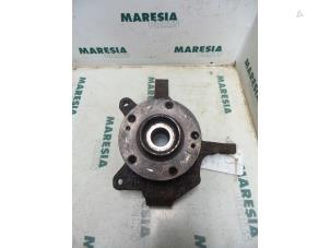 Begagnade Spindel, vänster fram Renault Laguna II (BG) 1.9 dCi 120 Pris € 40,00 Marginaltabell erbjuds av Maresia Parts