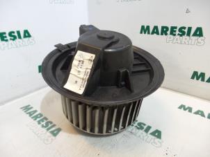 Gebruikte Chaufage Ventilatiemotor Fiat Marea (185AX) 2.4 JTD 130 Prijs € 25,00 Margeregeling aangeboden door Maresia Parts