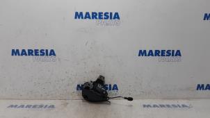 Begagnade Lås, cabriolet Peugeot 307 CC (3B) 2.0 16V Pris € 50,00 Marginaltabell erbjuds av Maresia Parts