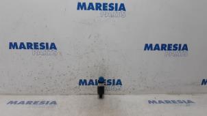 Begagnade Pump, vindrutespolare Citroen C4 Grand Picasso (UA) 1.6 HDiF 16V 110 Pris € 10,00 Marginaltabell erbjuds av Maresia Parts