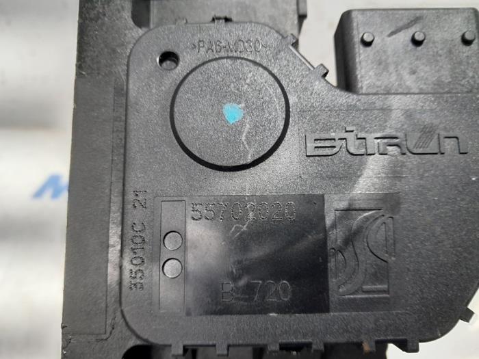 Gaspedalsensor från en Fiat Punto Evo (199) 1.3 JTD Multijet 85 16V Euro 5 2011