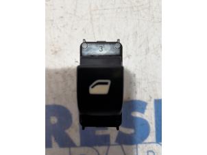 Begagnade Brytare, eldrivna fönster Peugeot Partner (GC/GF/GG/GJ/GK) 1.6 BlueHDi 100 Pris € 18,15 Inklusive moms erbjuds av Maresia Parts