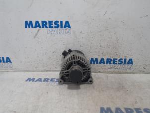 Używane Pradnica Peugeot 208 I (CA/CC/CK/CL) 1.2 Vti 12V PureTech 82 Cena € 45,00 Procedura marży oferowane przez Maresia Parts