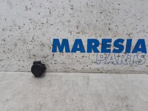 Begagnade AUX/USB-anslutning Citroen C-Elysee (DD) 1.2 Vti 82 12V Pris € 10,00 Marginaltabell erbjuds av Maresia Parts