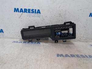 Begagnade Instrumentpanel Renault Grand Scénic III (JZ) 1.6 dCi Pris € 100,00 Marginaltabell erbjuds av Maresia Parts