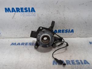 Używane Sworzen prawy przód Renault Captur (2R) 1.2 TCE 16V EDC Cena € 69,99 Procedura marży oferowane przez Maresia Parts