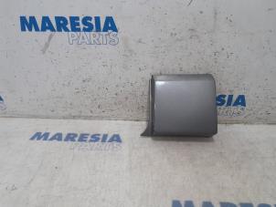 Gebruikte B-stijl sierlijst exterieur Opel Vivaro B Combi 1.6 CDTI Biturbo 125 Prijs € 24,20 Inclusief btw aangeboden door Maresia Parts