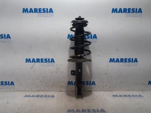 Gebruikte Voorpoot rechts Peugeot 308 CC (4B) 1.6 VTI 16V Prijs € 50,00 Margeregeling aangeboden door Maresia Parts