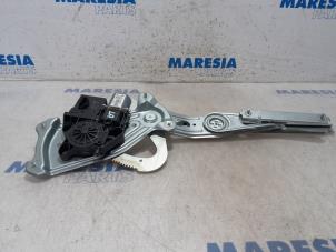 Begagnade Fönstermekanism för bakre dörr, 4-dörrars, vänster Renault Scénic III (JZ) 1.5 dCi 110 Pris € 35,00 Marginaltabell erbjuds av Maresia Parts