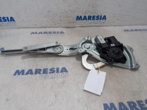 Gebruikte Ruitmechaniek 4Deurs rechts-achter Renault Scénic III (JZ) 1.5 dCi 110 Prijs € 35,00 Margeregeling aangeboden door Maresia Parts