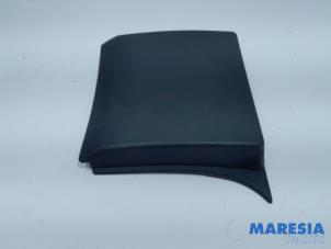 Gebruikte B-stijl sierlijst exterieur Opel Vivaro 1.6 CDTI 90 Prijs € 12,10 Inclusief btw aangeboden door Maresia Parts