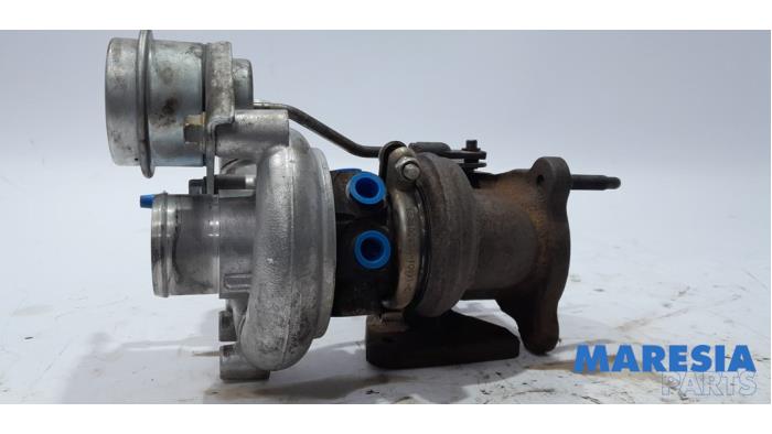 Turbo från en Renault Clio III (BR/CR) 1.2 16V TCe 100 2008