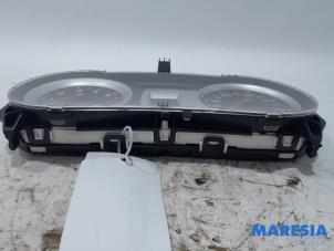 Gebruikte Instrumentenpaneel Renault Clio III Estate/Grandtour (KR) 1.2 16V 75 Prijs € 90,00 Margeregeling aangeboden door Maresia Parts