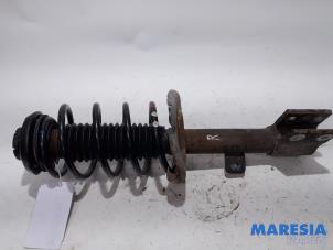 Gebruikte Voorpoot rechts Peugeot 3008 I (0U/HU) 1.6 VTI 16V Prijs € 39,99 Margeregeling aangeboden door Maresia Parts