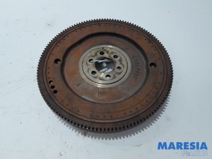 Kolo zamachowe z Peugeot 308 SW (L4/L9/LC/LJ/LR) 1.6 BlueHDi 120 2015