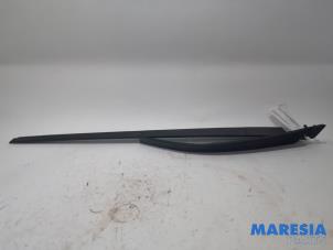 Używane Pokrywa dachu cabrio Fiat 500C (312) 1.2 69 Cena € 90,00 Procedura marży oferowane przez Maresia Parts